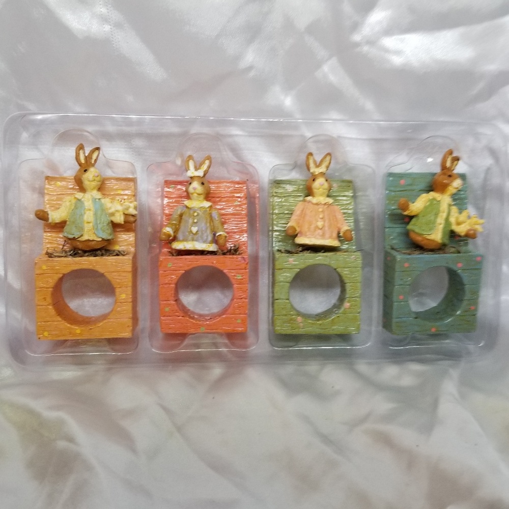Easter Bunnies Napkin Rings Holder Set